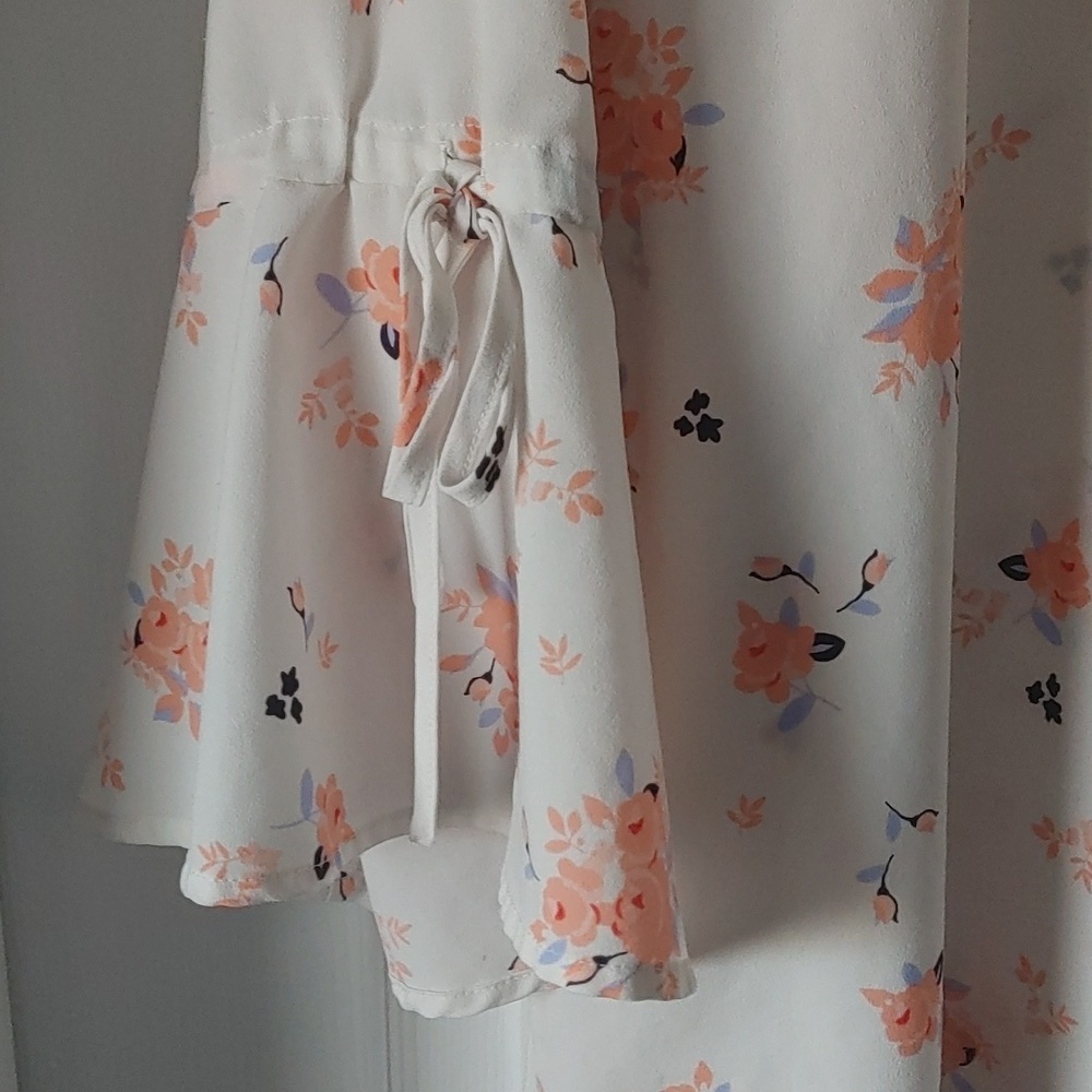 Lane Bryant Sheer White and Peach/Pink Sz 20 Floral Chiffon Top Lightweight Flow - Picture 4 of 6